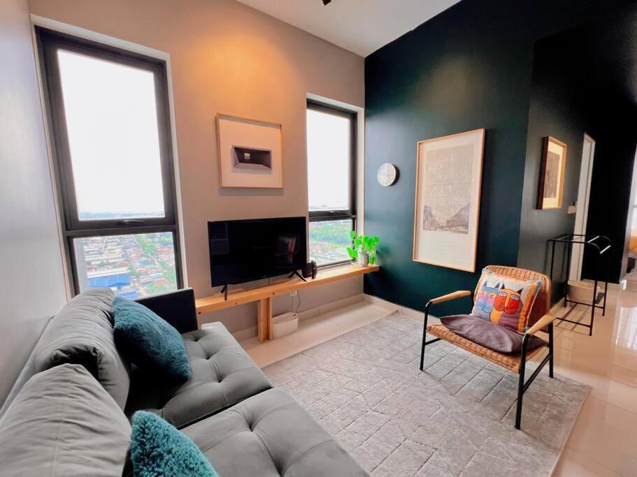 Studio Staycation D'Sara @ Linked Mrt, Near Thomson Hospital & Sungai Buloh Hospital Exterior photo
